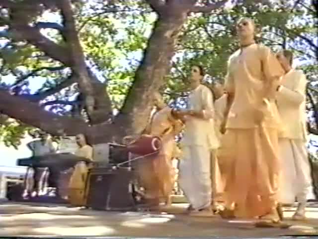 Traveling Temple in Darwin News Coverage