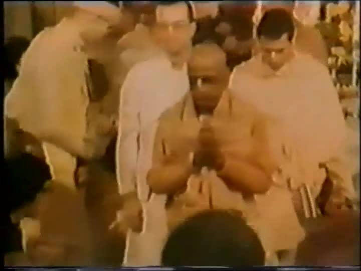 Sridham Mayapur -- An Example to the World