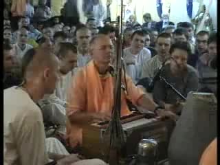 Kirtan of Bhakti Vijnana Goswami_2009_Gaura-purnima_Moskwa