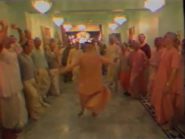 Hare Krishnas Vs. Orange People (Rajneesh) Mike Willesee Show