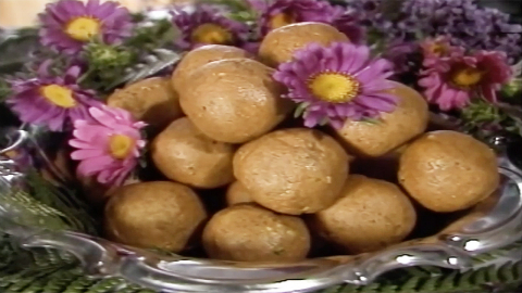 Cooking with Kurma S1-E11 Traditional Indian Sweets - 1