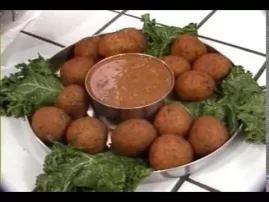 Cooking with Kurma S1-E07 Indian Breads and Savouries including Pakoras, Kofta Balls and Aloo Vada