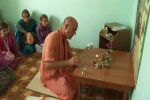 Shalagrama Sila Worship by Indradyumna Swami