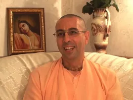 Ukraine - People Would Queue Up to Buy Prabhupada's Books