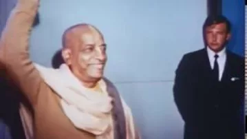Srila Prabhupada in New Dwarka (Los Angeles)