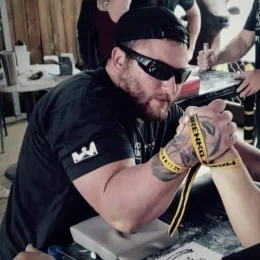 Hoyt_Arms