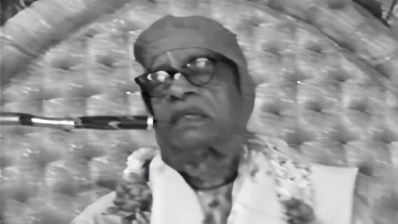 The Benefits of a Simple Life - A class by Srila Prabhupada on Srimad-Bhagavatam 1.2.19